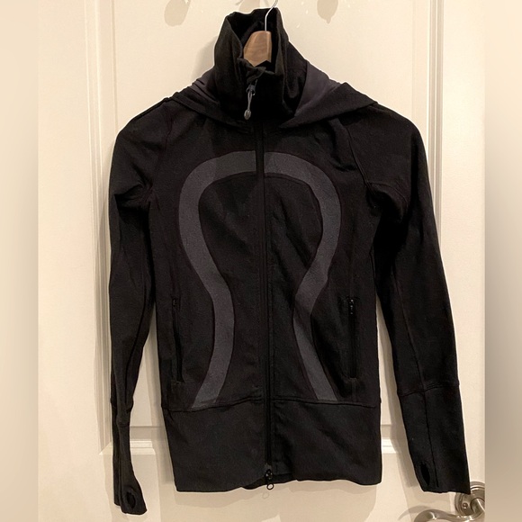 Lululemon set wide leg pants and zip up - Picture 2 of 9